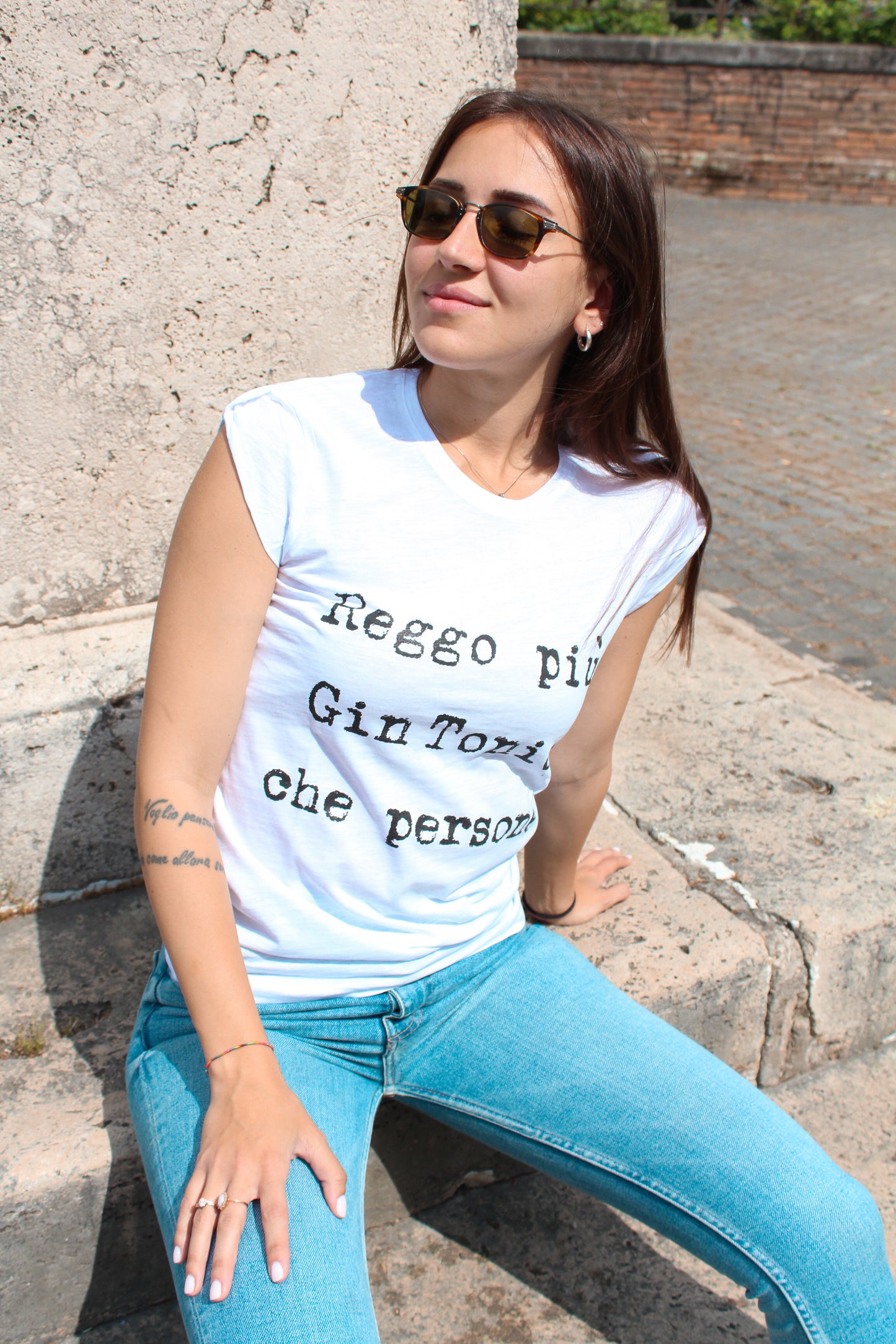 Maglia Donna "Reggo più Gin Tonic che persone"