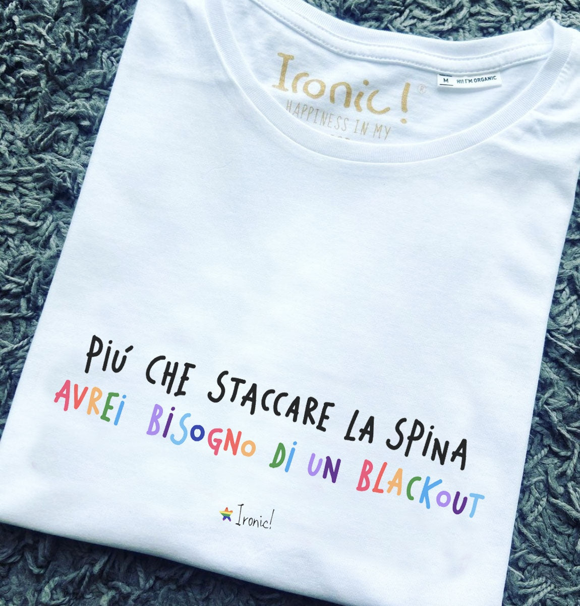 Maglia Donna "Più che di staccare la spina avrei bisogno di un blackout"